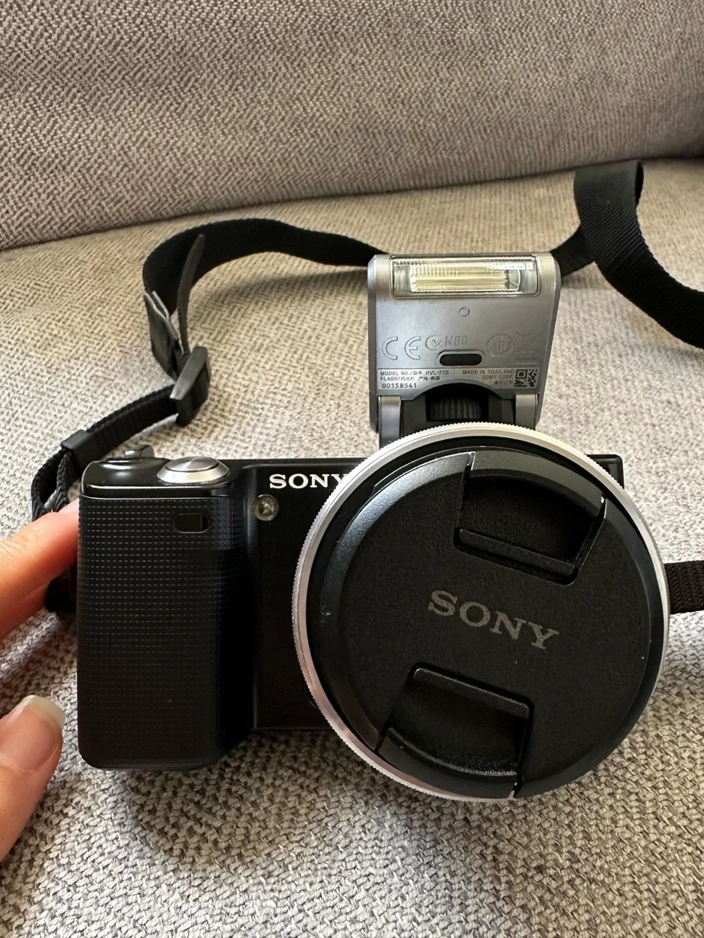 New Sony NEX-5 16MP APS-C Mirrorless E Mount Digital Camera COMBO Alpha 16mm 2.8